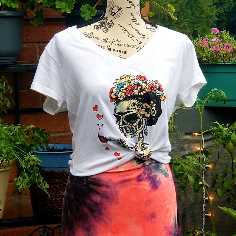 Skirt..one size fits all...lg fiesta tshirt